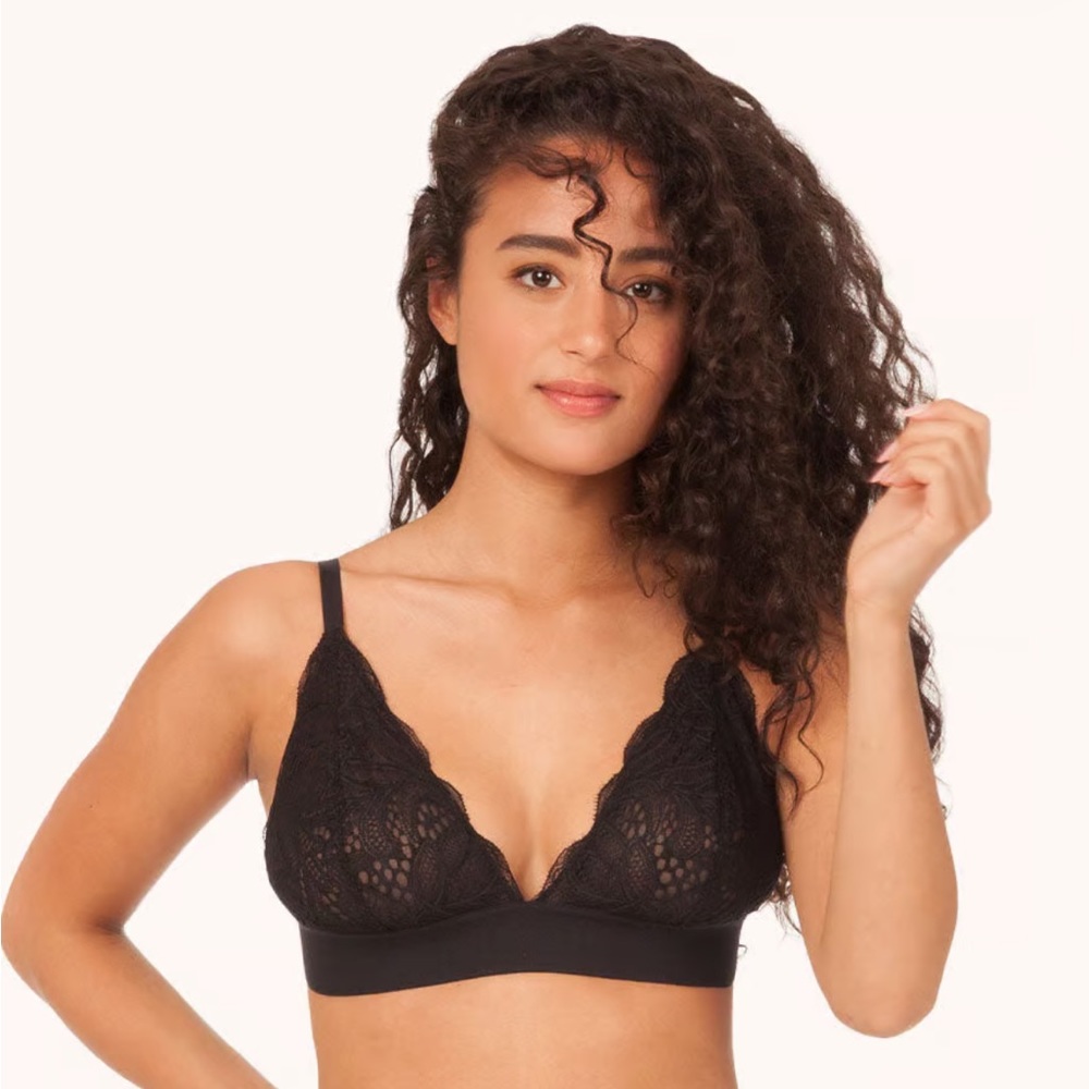 Lively Long-Lined Lace Bralette: Jet Black - M